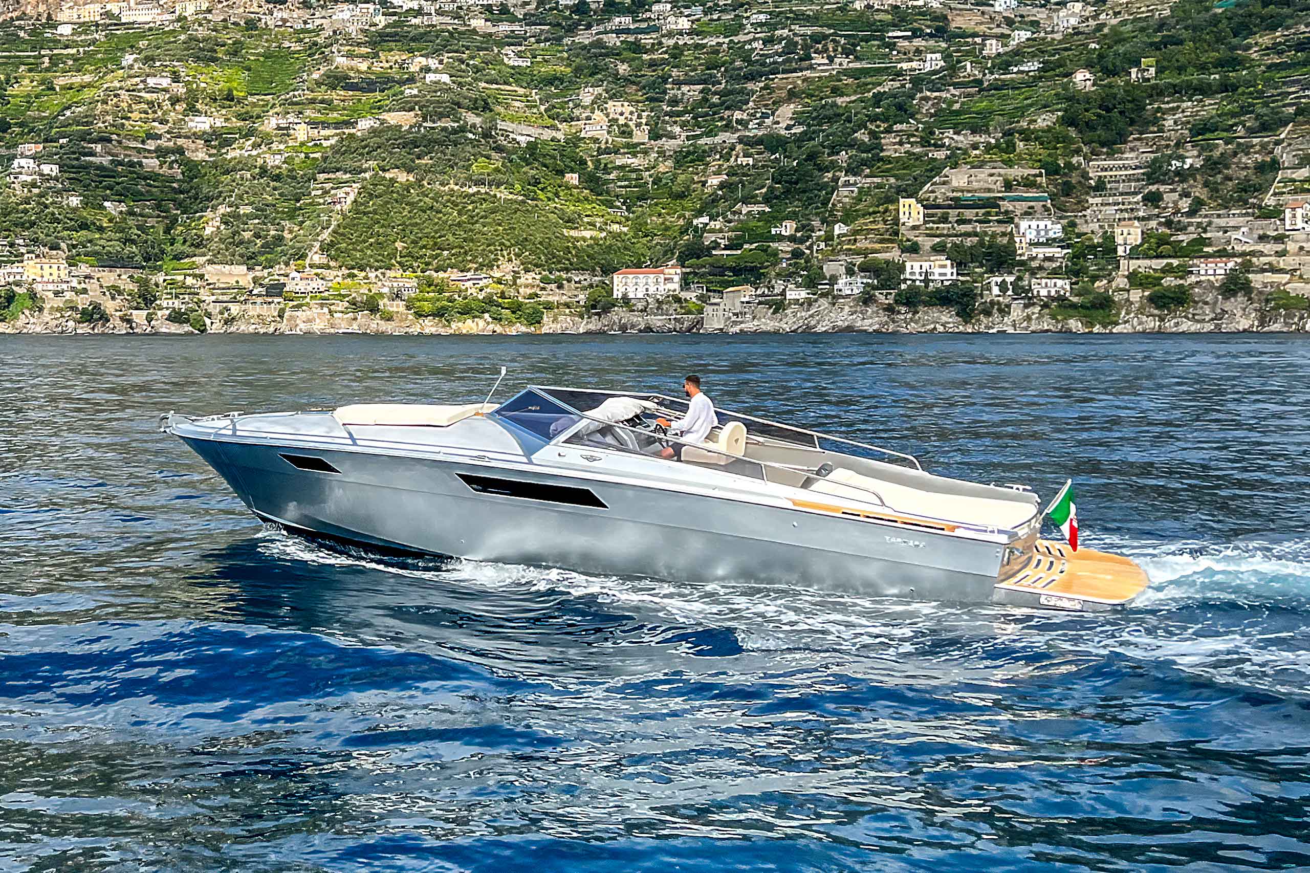 Noleggio Yacht Tornado 40